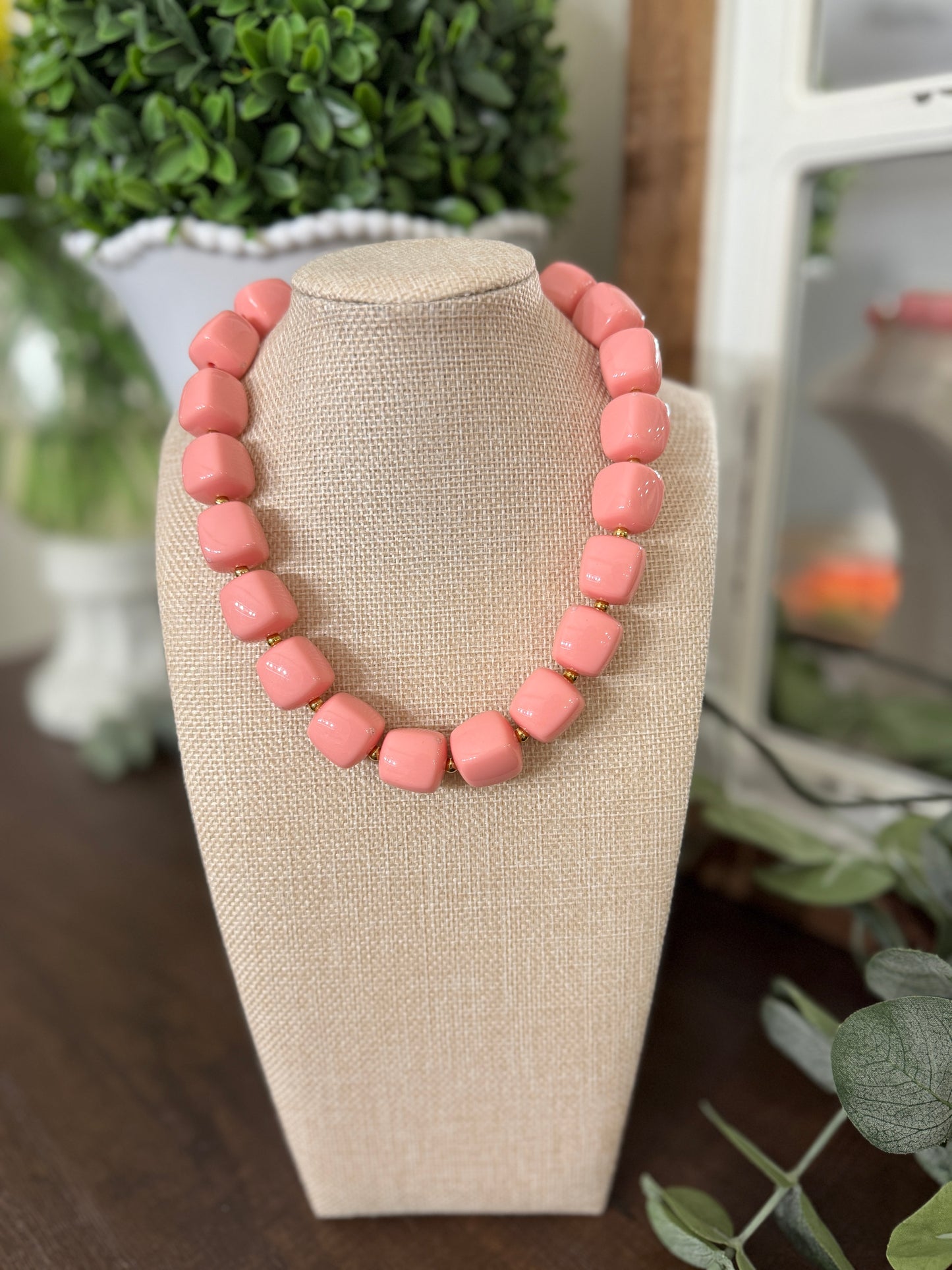 The Dot Necklace-Pink