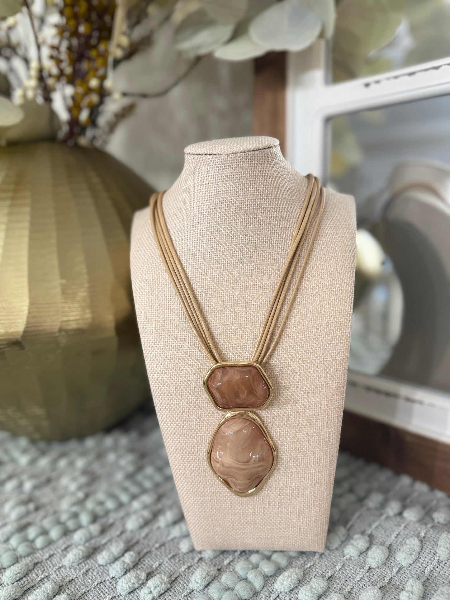 Neutral Stones Necklace