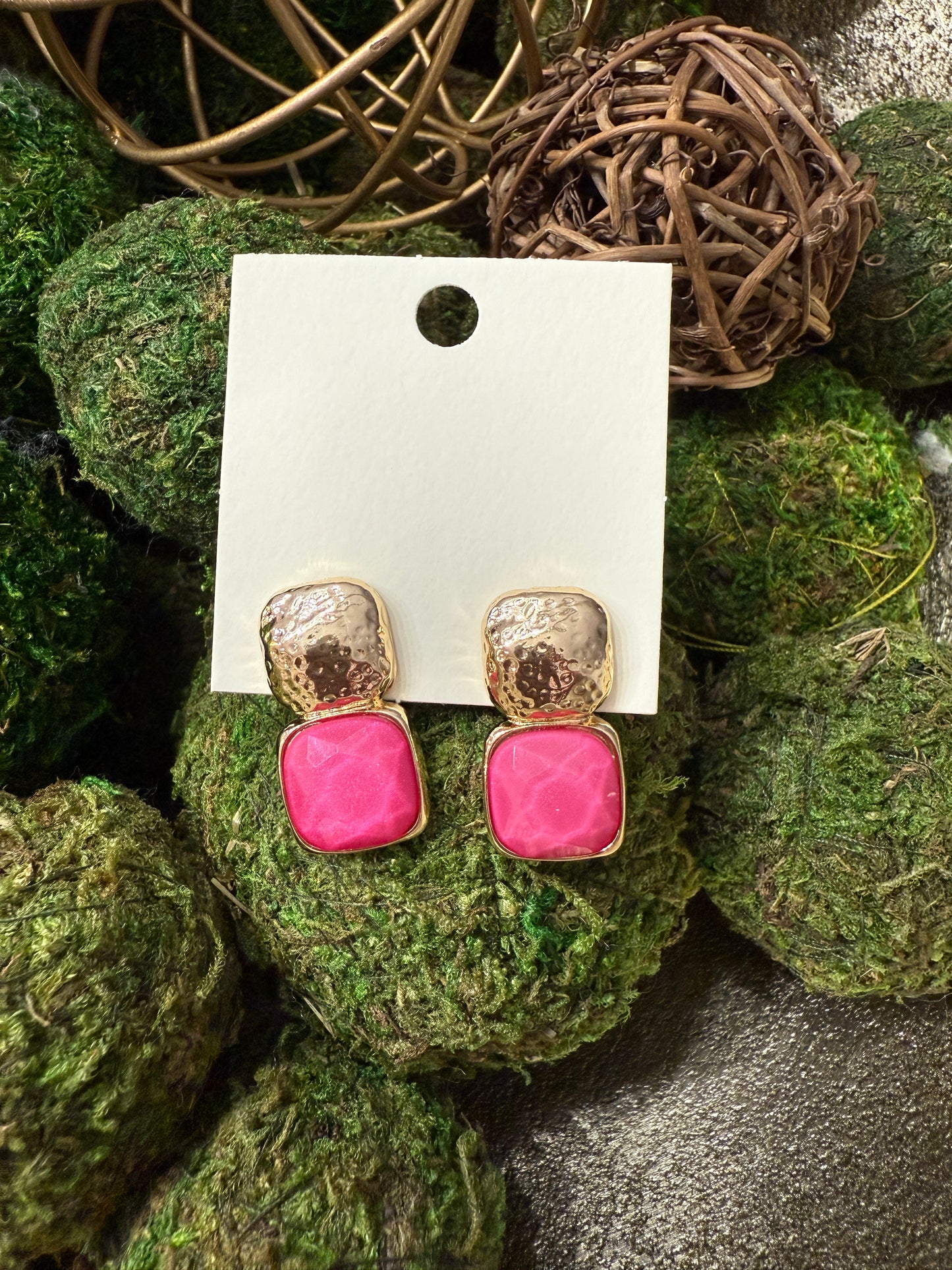 Medium Beth Earrings-Pink