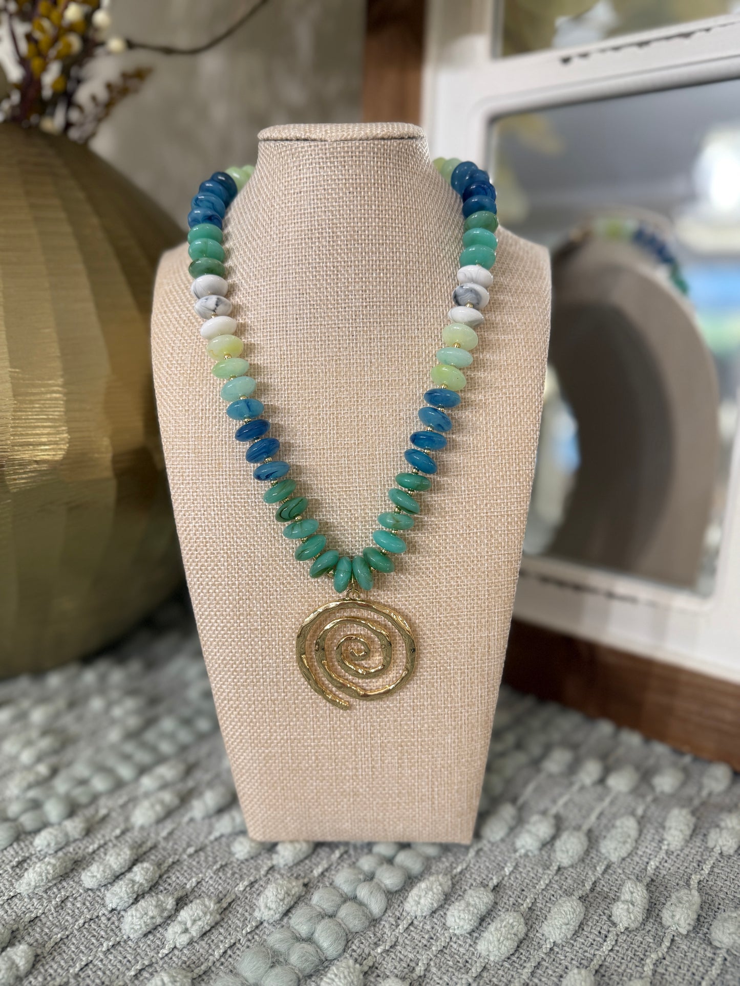 Green Swirl Beaded Necklace
