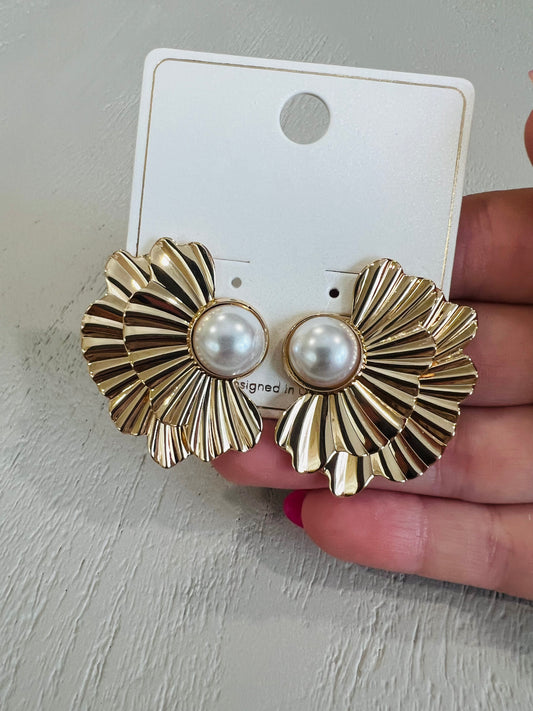 Pearl Gold Fan Earring
