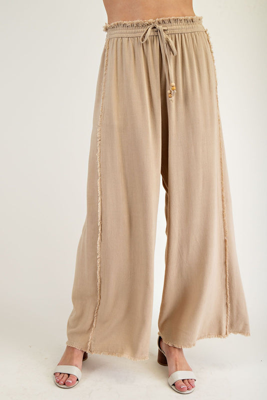 Linen Pants in Khaki
