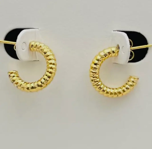 Everyday Mini Hoops- Gold