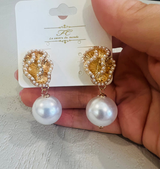 Beach Pearl Earring