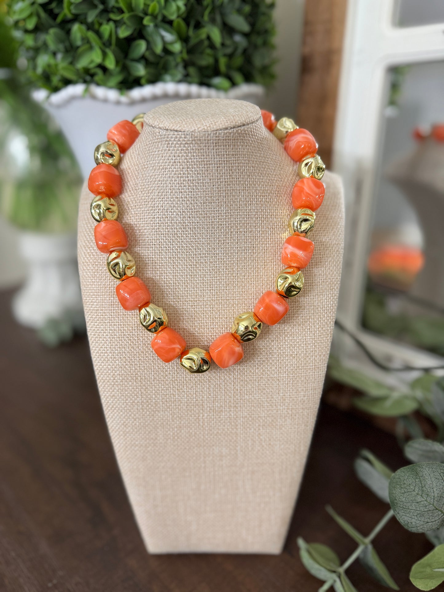 The Dot Necklace-Orange