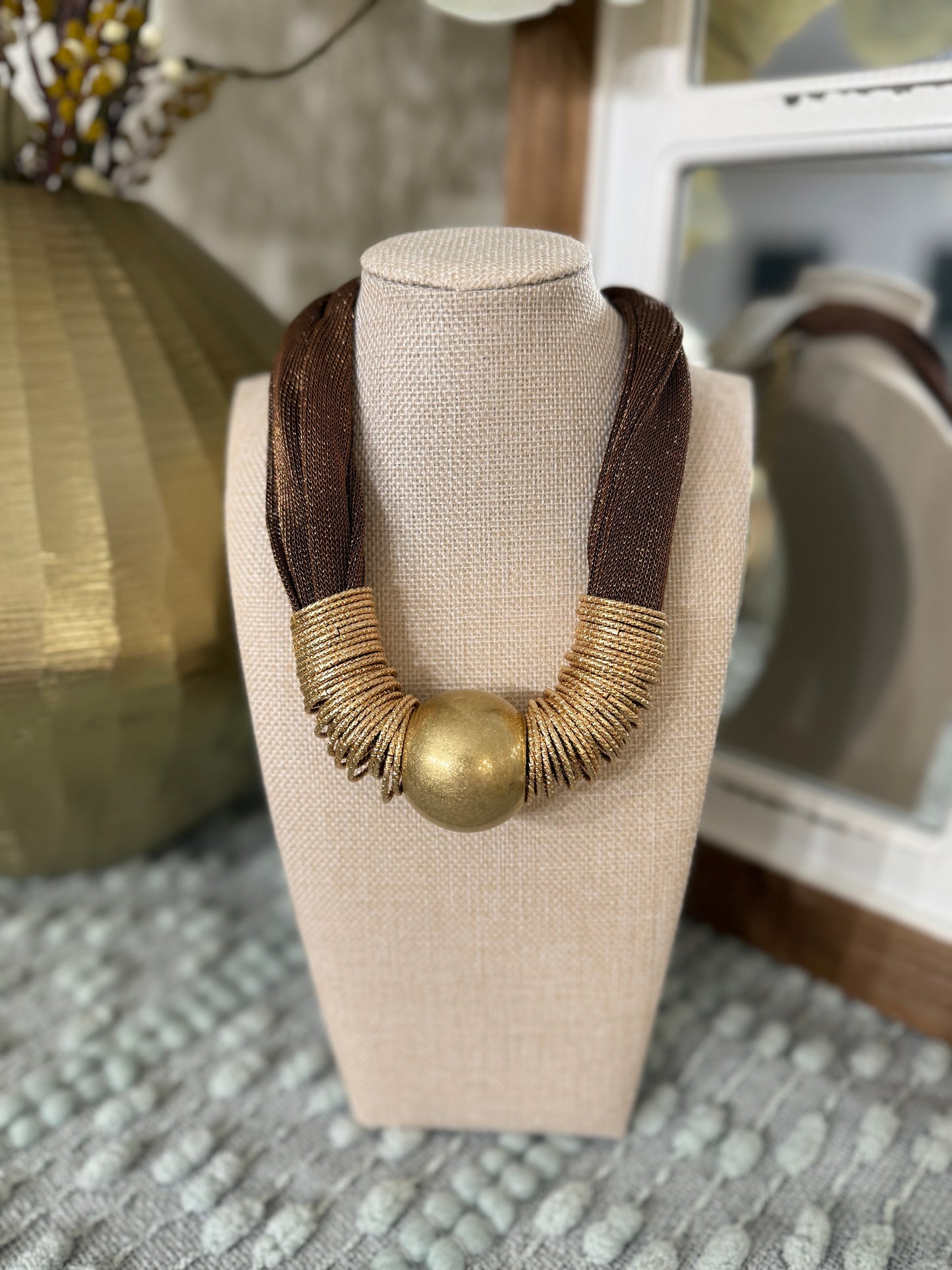 Big Ball Ring Necklace-Brown