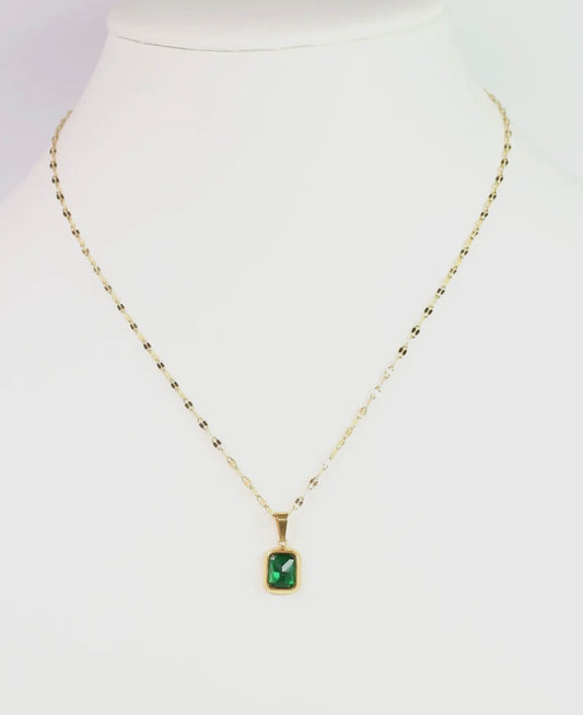 Dover Emerald Stone Necklace